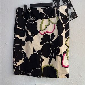 Willi Smith Black & White Floral Pencil Skirt with Pink and Green Accents